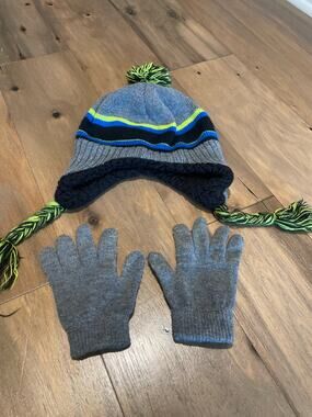 Kids Winter Hat & Glove Set – Fleece‑Lined, Ear‑Covering Style